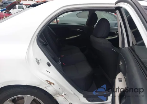 2011 Toyota Corolla S z USA, uszkodzony, nr VIN 2T1BU4EE7BC695661